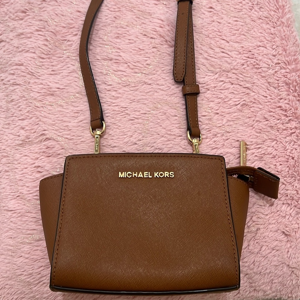 Michael Kors Selma Mini Crossbody